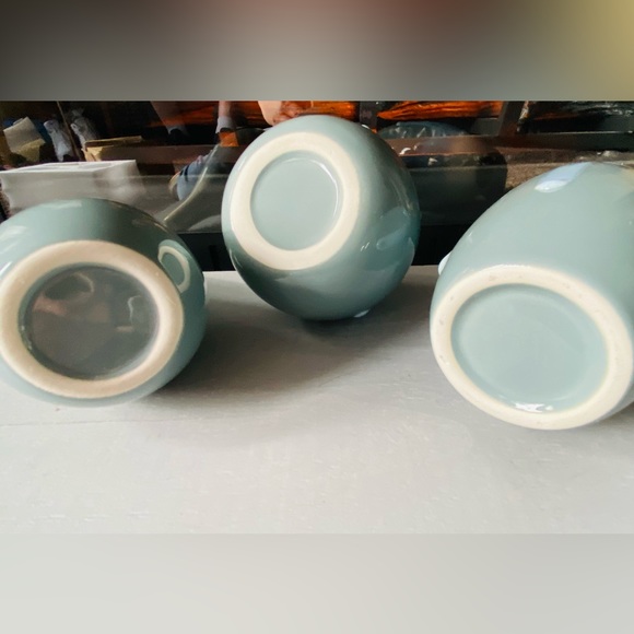 Beautiful 3 Piece Glazed Pottery Set-Moss Green Veses w/Creamy Tops & Blue Drips - Picture 9 of 15